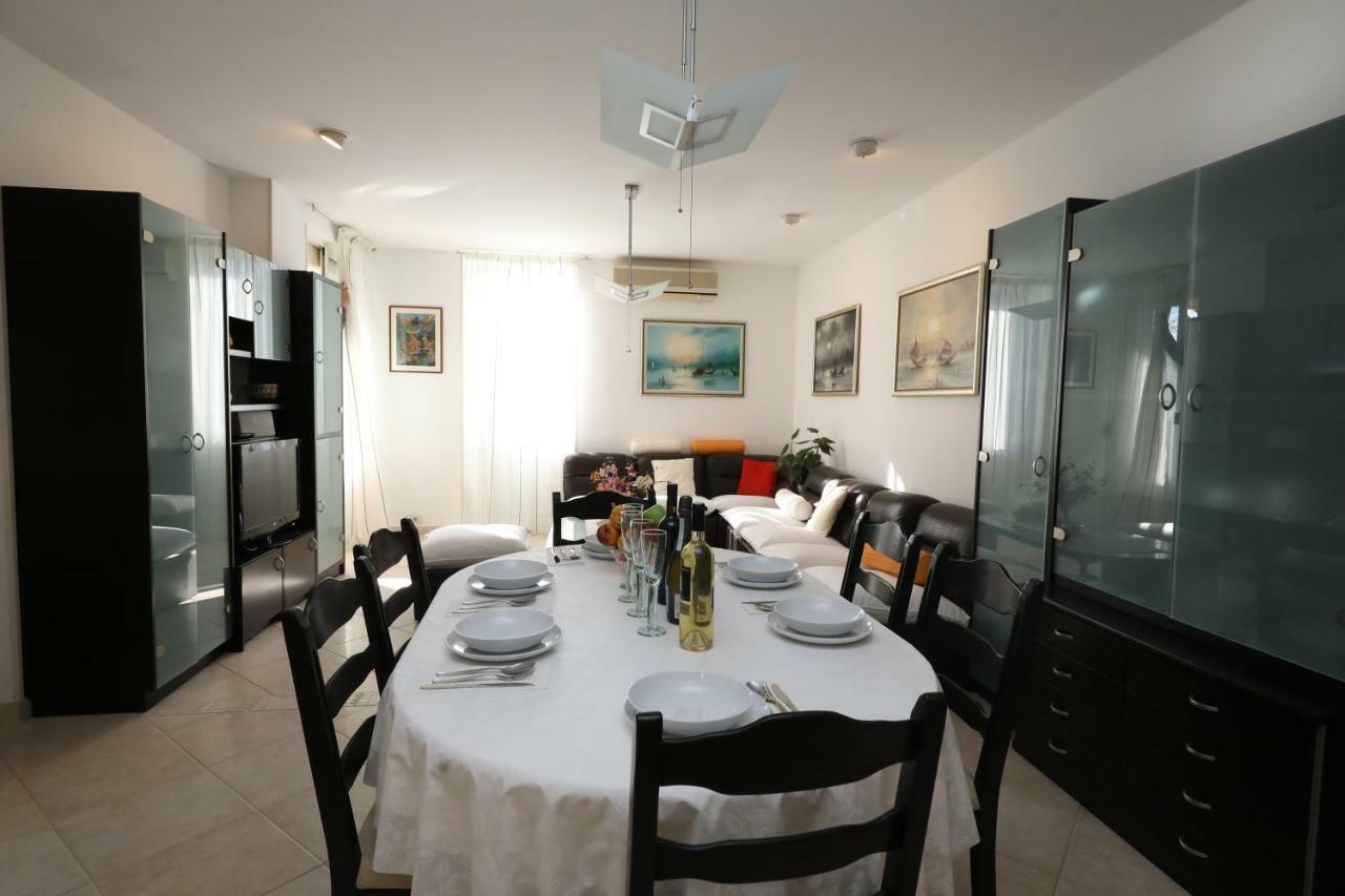 Apartment Riva ザダル エクステリア 写真